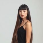 h2_1_long_straight_hair_with_blunt_bangs